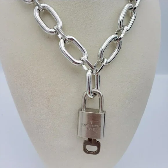 Authentic Louis Vuitton Padlock w/Unbranded Stainless Steel Plated Silver Chain - Picture 6 of 7